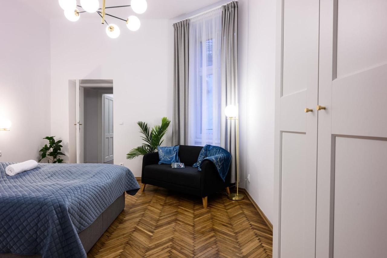 Unique Style Apartments Old Town - 25 Min From The Airport - By Homelike Kraków Exteriör bild